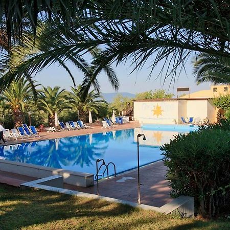 Hotel Villaggio Costa Ripa Rodi Garganico Buitenkant foto