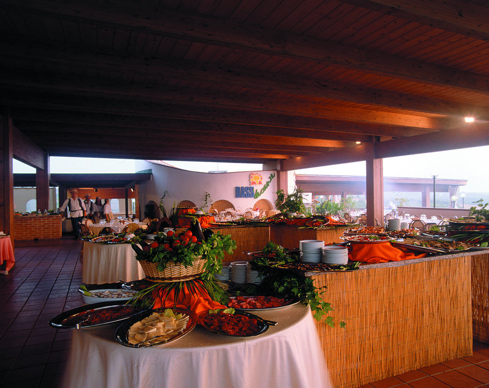 Hotel Villaggio Costa Ripa Rodi Garganico Buitenkant foto